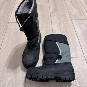 LL Bean Northwoods Boots - Black and Gray